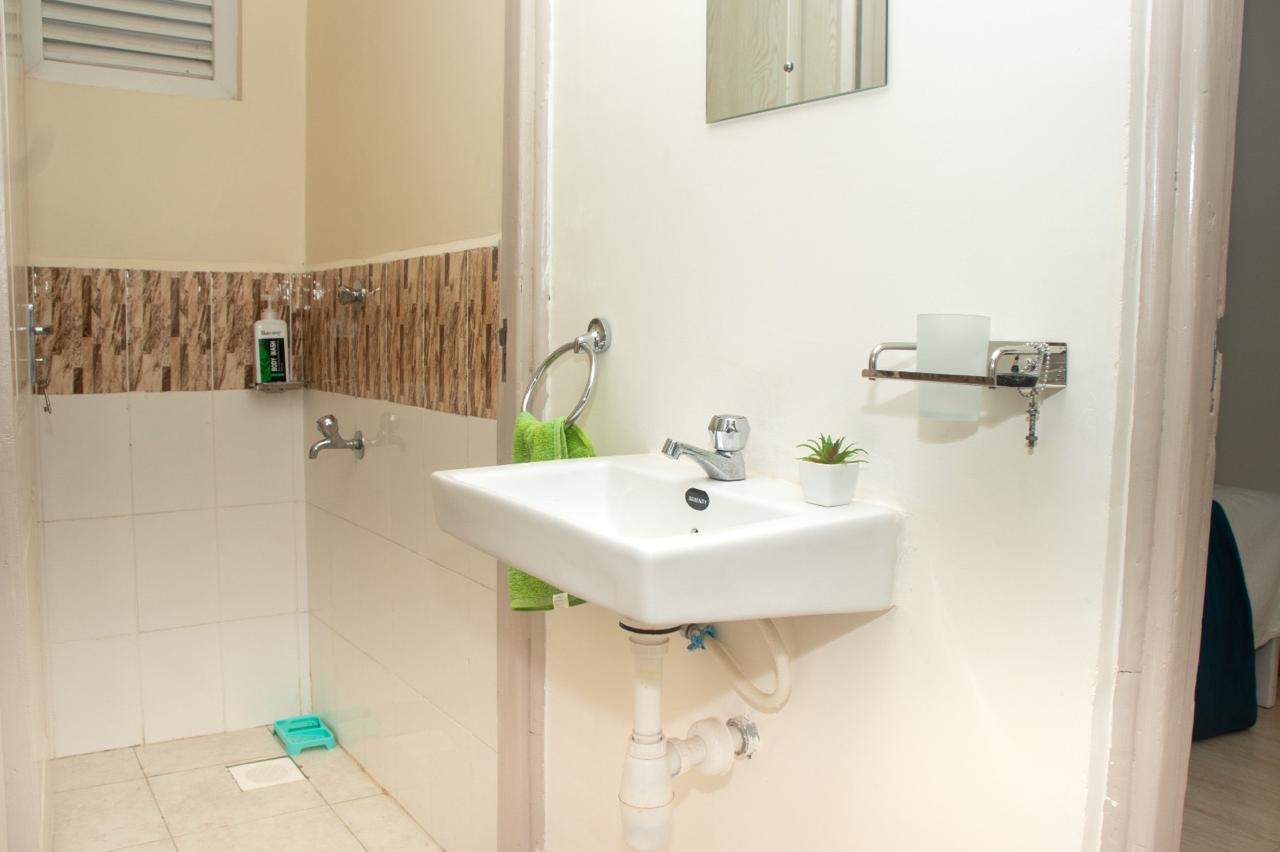 1 & 2 Bedroom AirBnB in Kings Serenity, Rongai J303_10