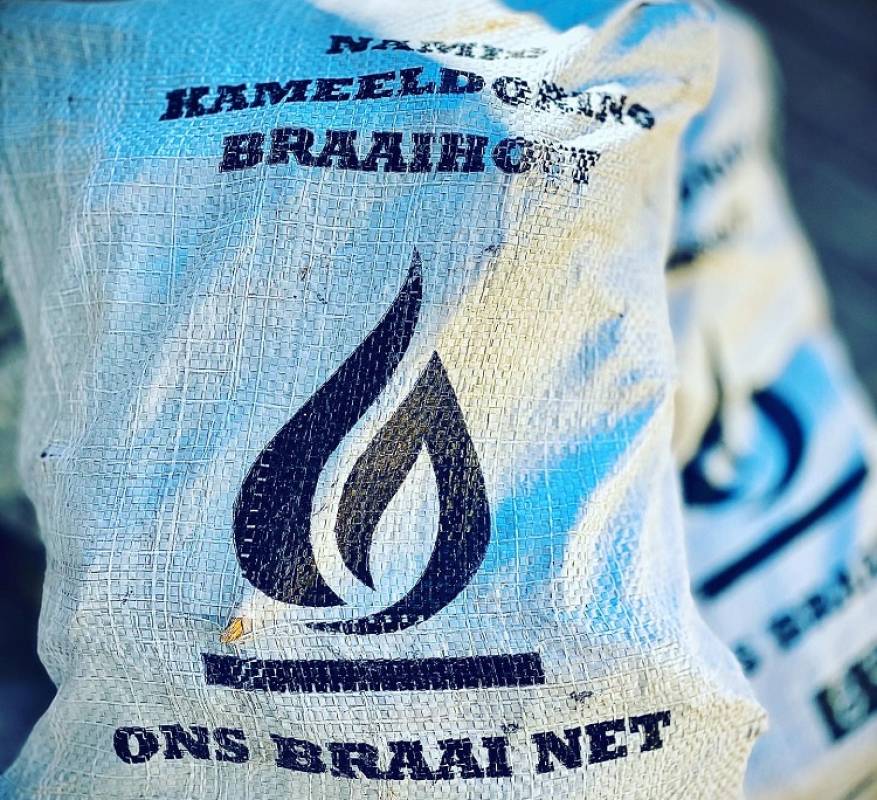 Namibia Kameeldoring Braaihout