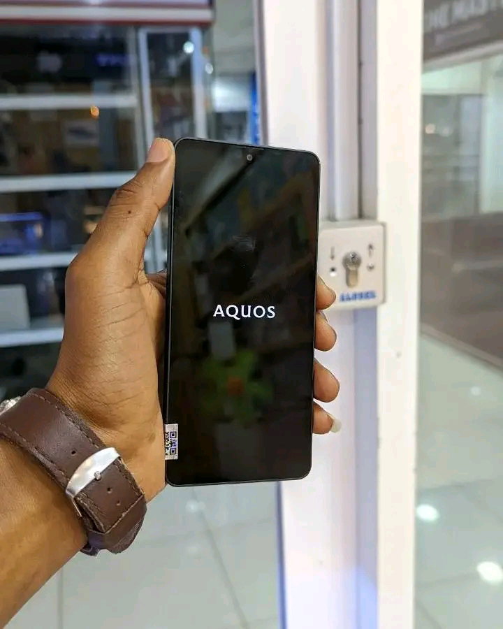 AQUOS ZERO 6 (Used U.K 🇬🇧)