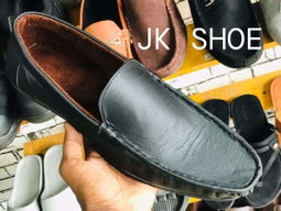 CASUAL SHOES