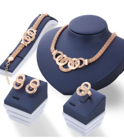 Collier 4 en 1