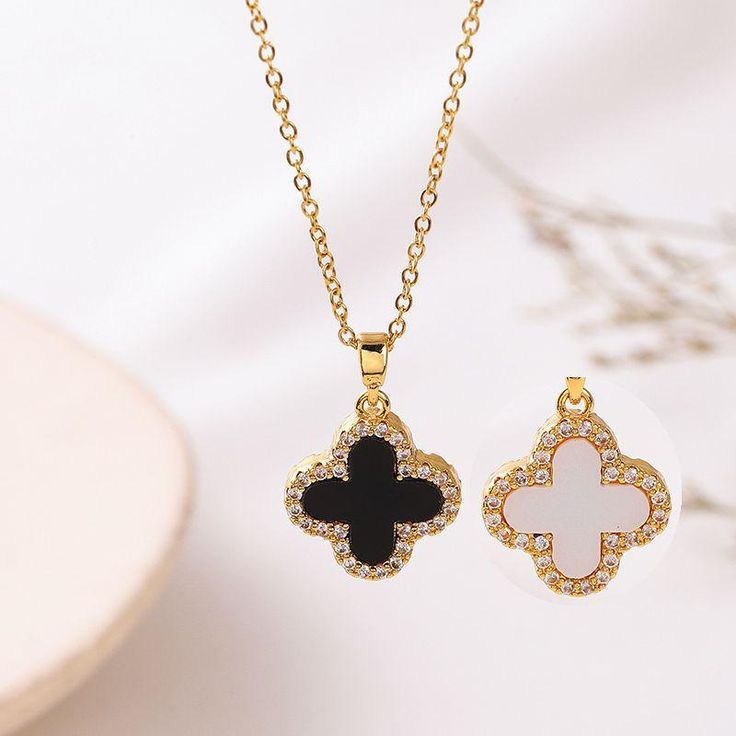 Collier trèfles et strass_0