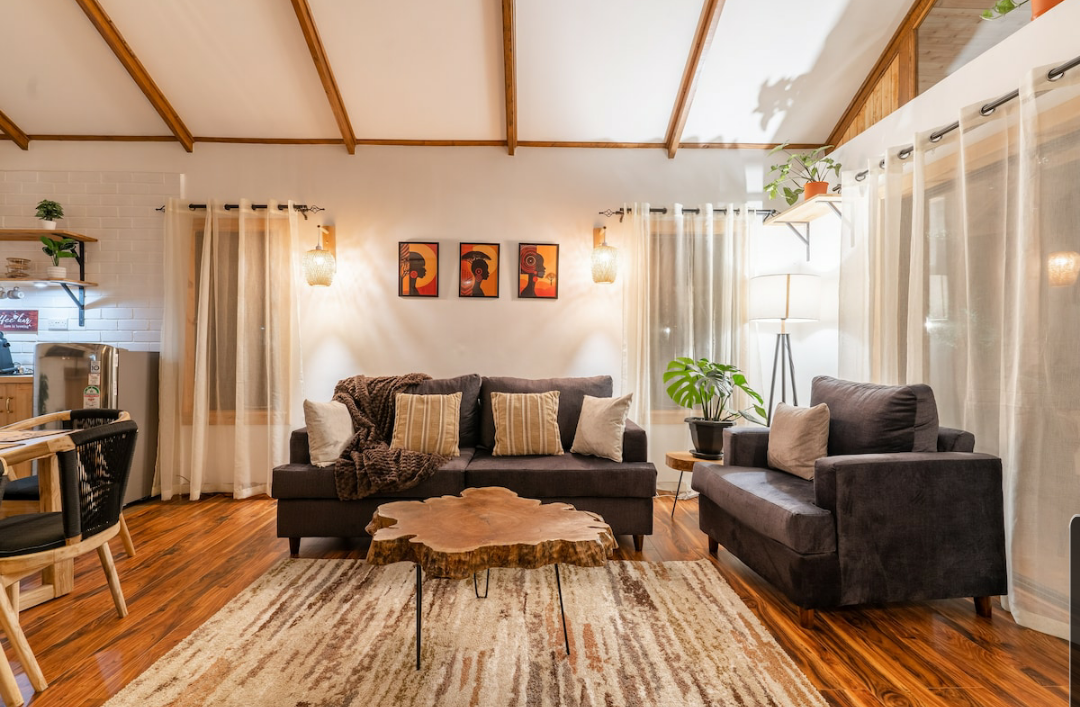 Cozy 2 Bedroom Cottage in Victoria Falls_1