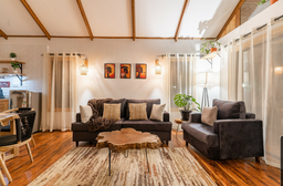 Cozy 2 Bedroom Cottage in Victoria Falls