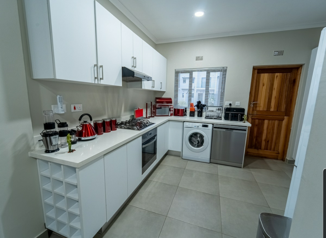 3 Bedroom Apartment in Vic Falls Platinum Peak_4