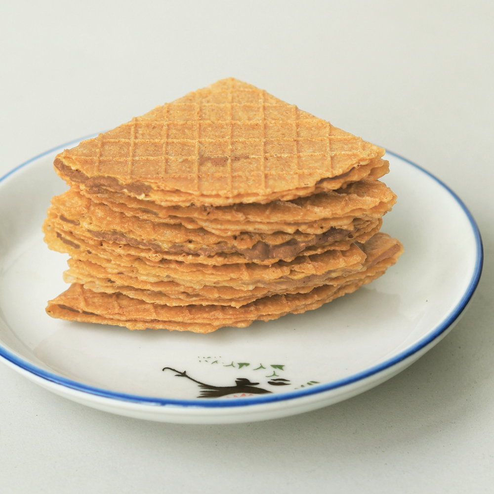 Petite Pecan Kuih Kapit with Soy Sauce - 2025 Fu福 Sleeve_1