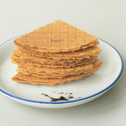 Petite Pecan Kuih Kapit with Soy Sauce - 2025 Fu福 Sleeve