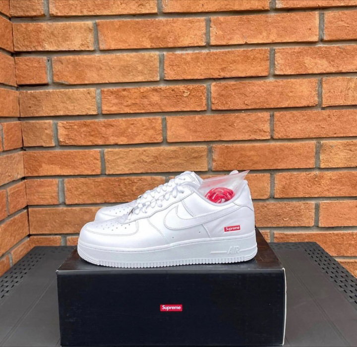 Nike Air Force(Supreme)_0