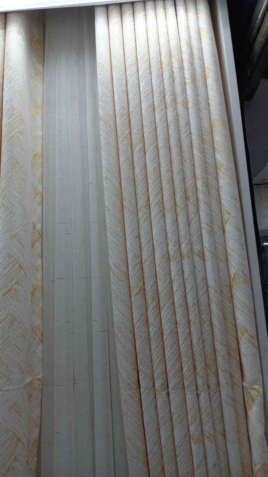 Curtain_3