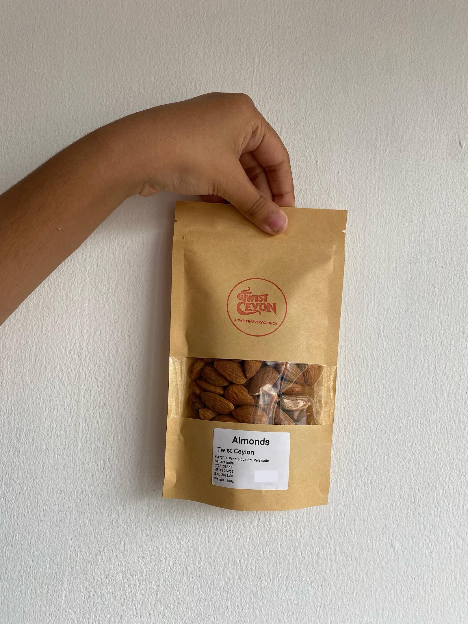Almonds 1kg_0