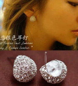 Crystal Crescent earring Dtud