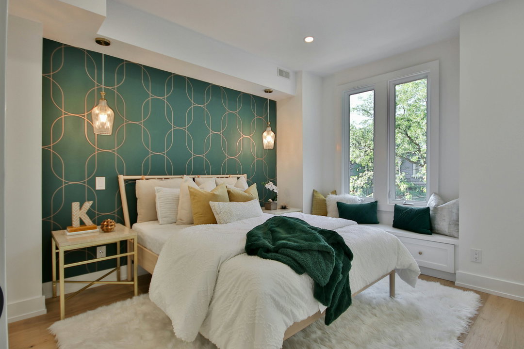 Holiday Rental Turnover Cleaning & Laundry
