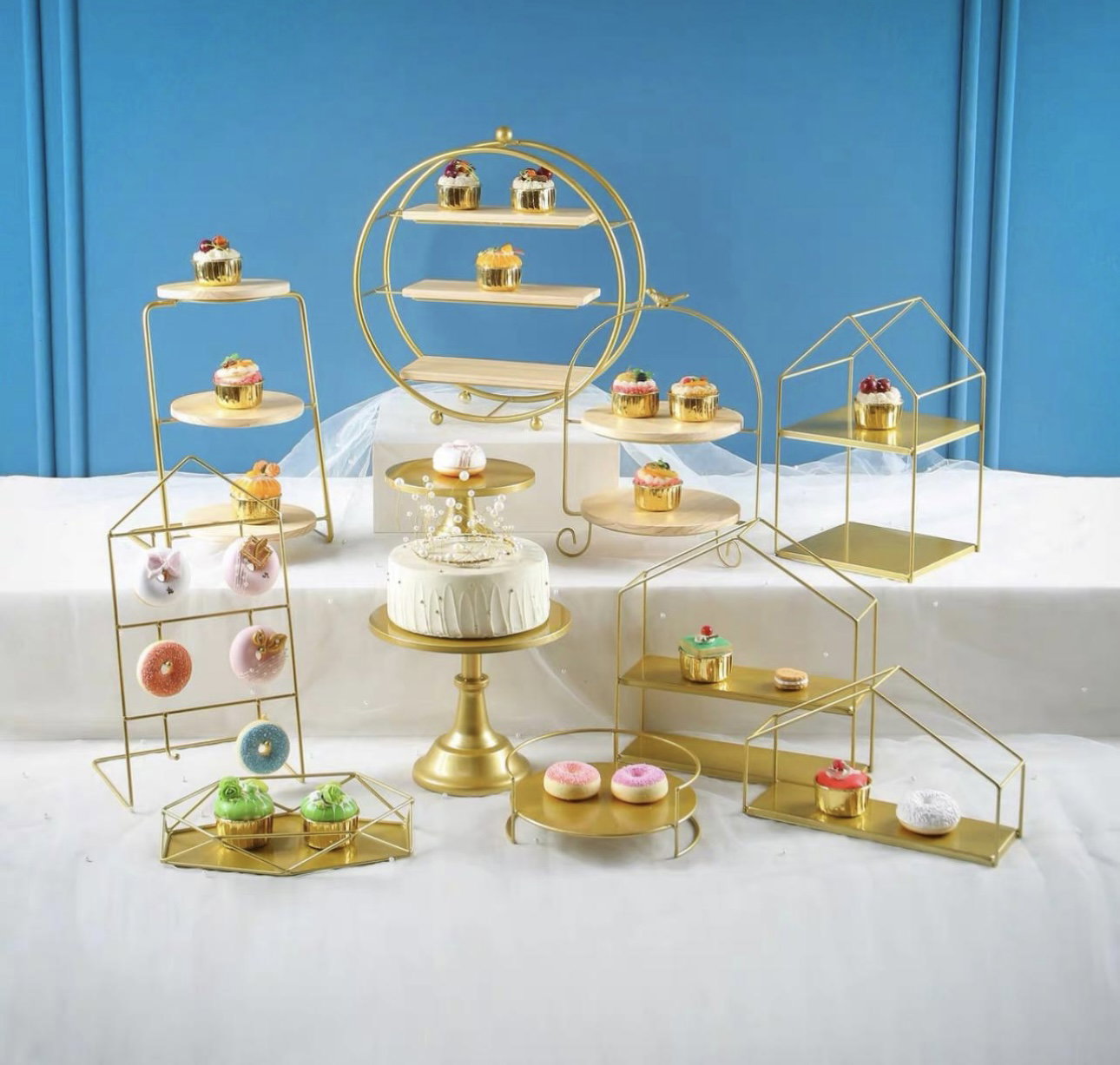 Gold & White dessert trays _0