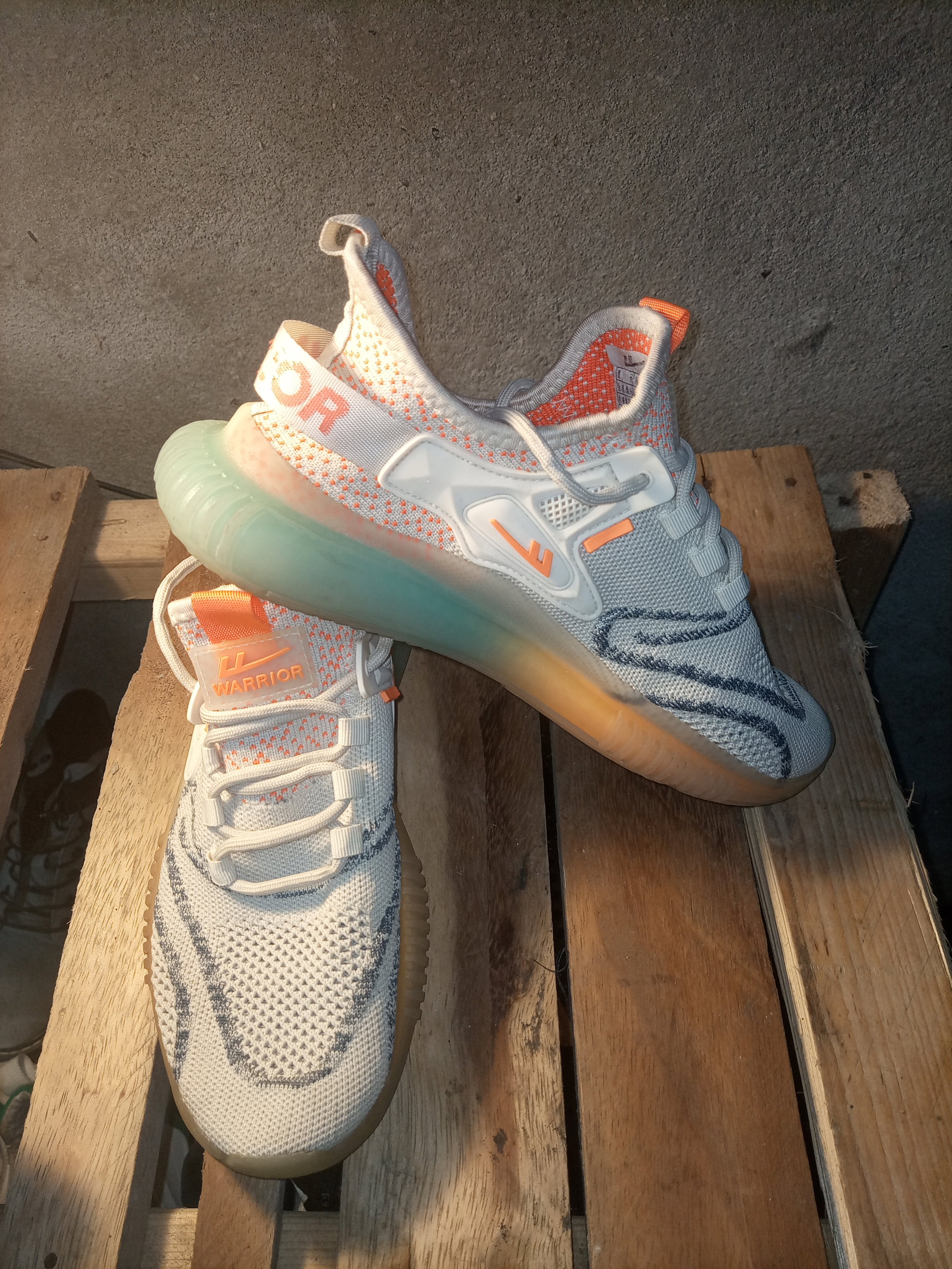 Yeezy multicolore P.41/42_2