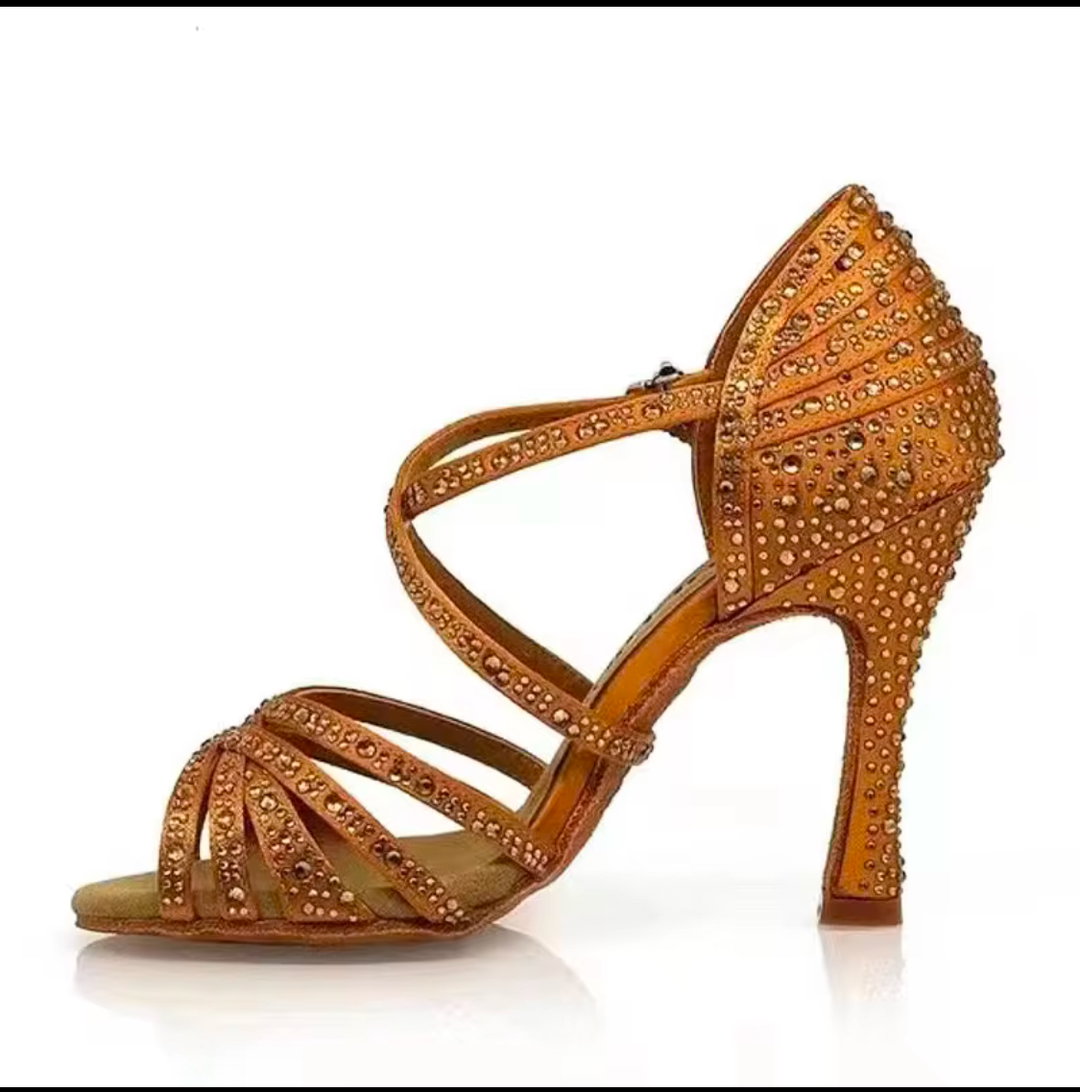 HEELS LATIN DANCE PROFESSIONAL 