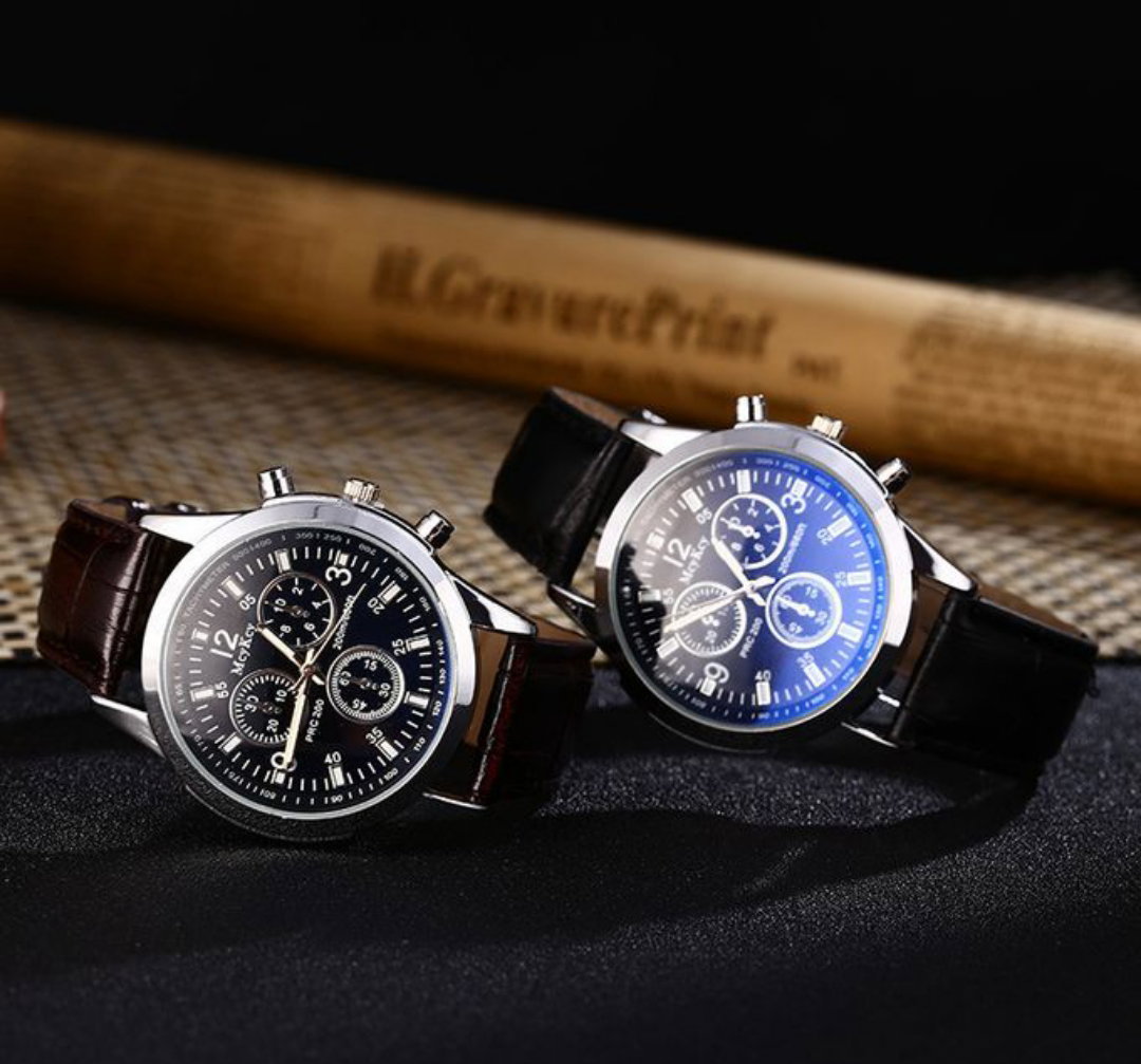 Three eye wrist watch _0