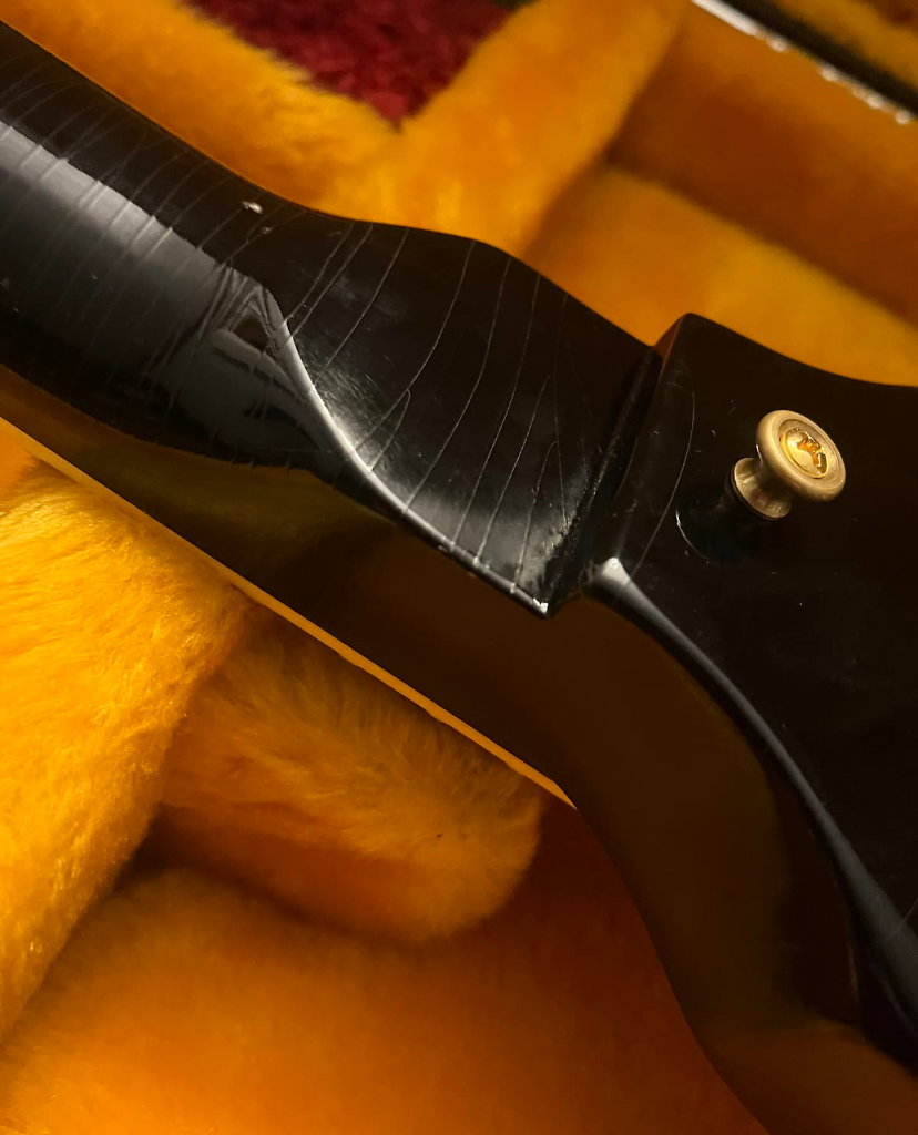 Gibson Custom Shop 54/125 Jimi Hendrix Signature '69 Flying V Reissue 2020 Murphy Lab Aged Ebony_5