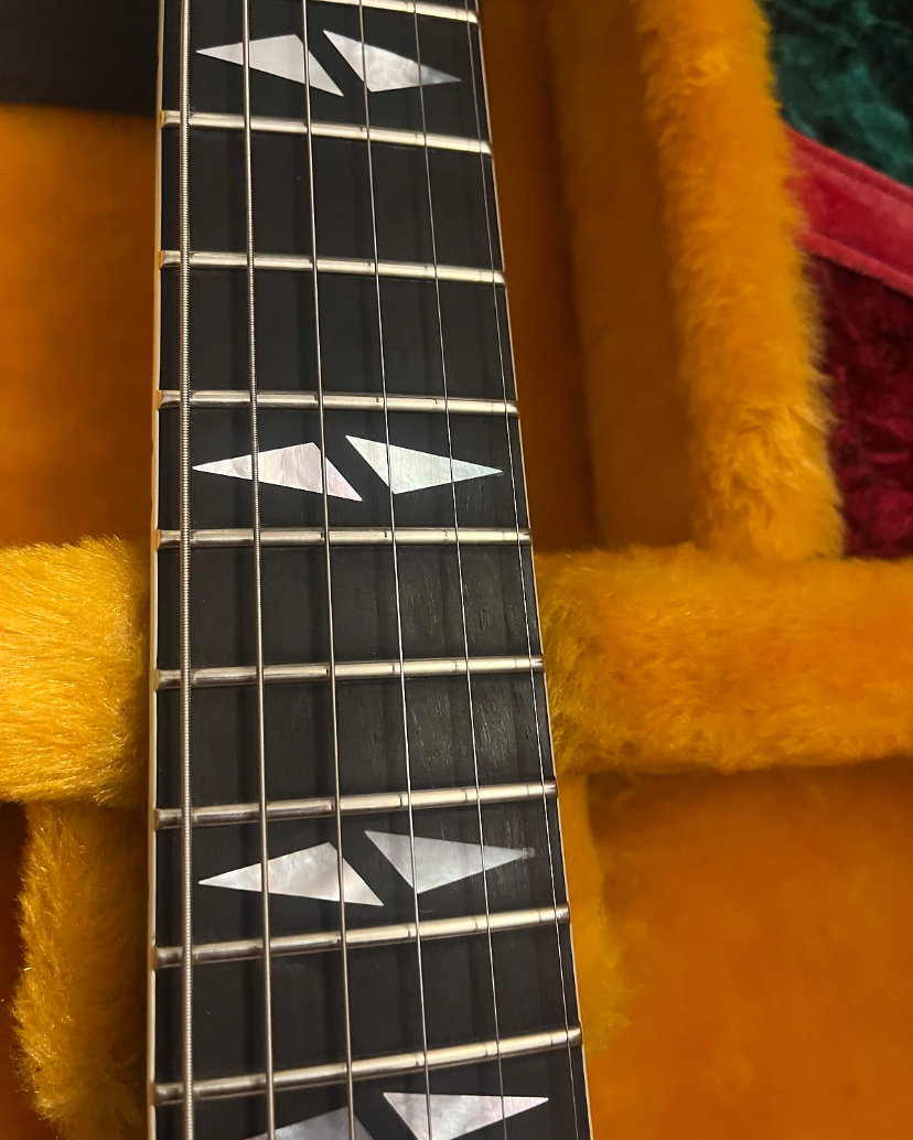Gibson Custom Shop 54/125 Jimi Hendrix Signature '69 Flying V Reissue 2020 Murphy Lab Aged Ebony_2