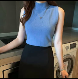 SLEEVELESS KNITTED TOP 