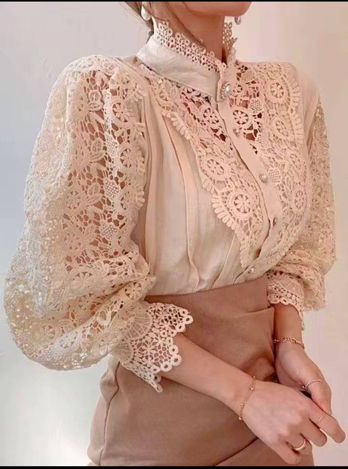 ELEGANT FLORAL LACE FLUFFY TOP_3