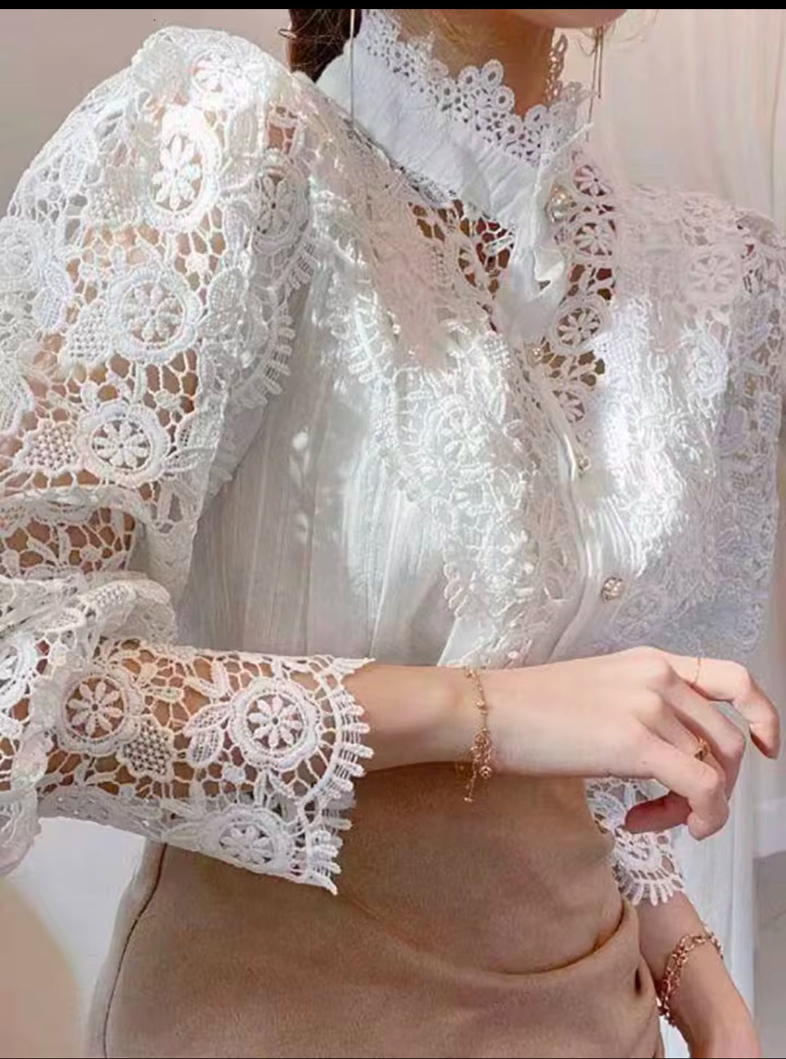 ELEGANT FLORAL LACE FLUFFY TOP_4