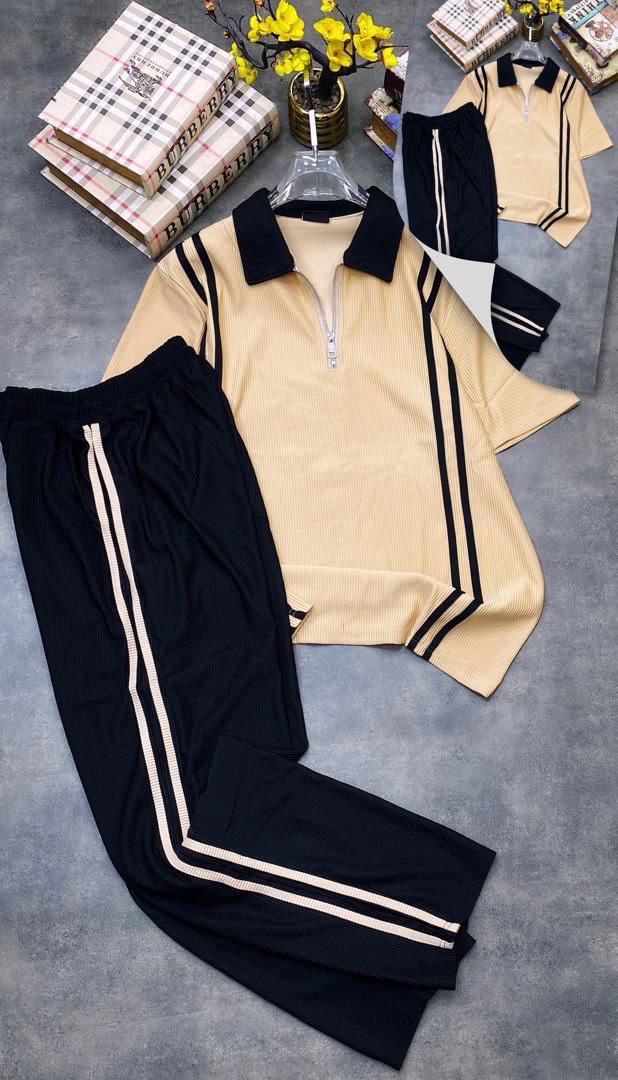 Matching outfits top and down_4