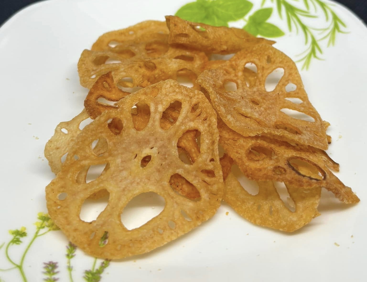 Lotus Root Chips 260grams (Bottle)_0