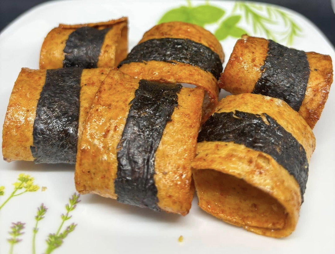 Seaweed Cuttlefish Roll 200grams (Bottle)