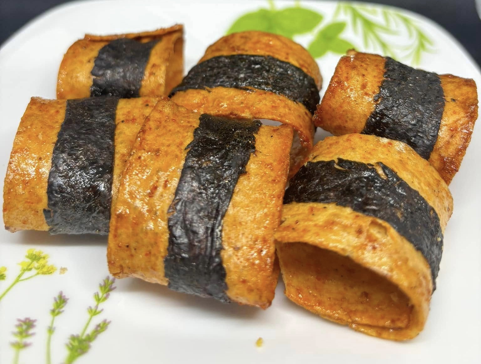 Seaweed Cuttlefish Roll 200grams (Bottle)_0