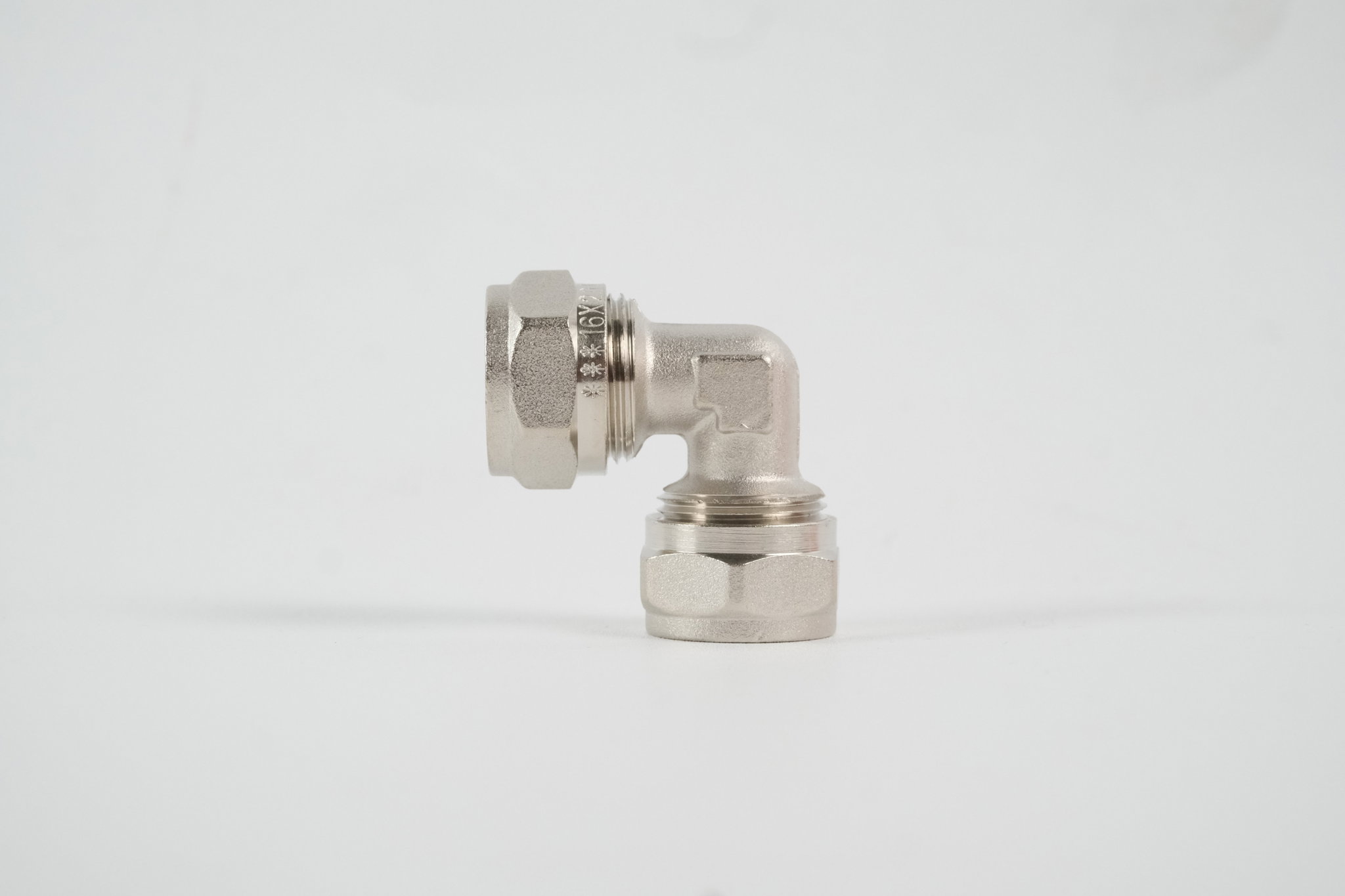 Equal Elbow L16_1