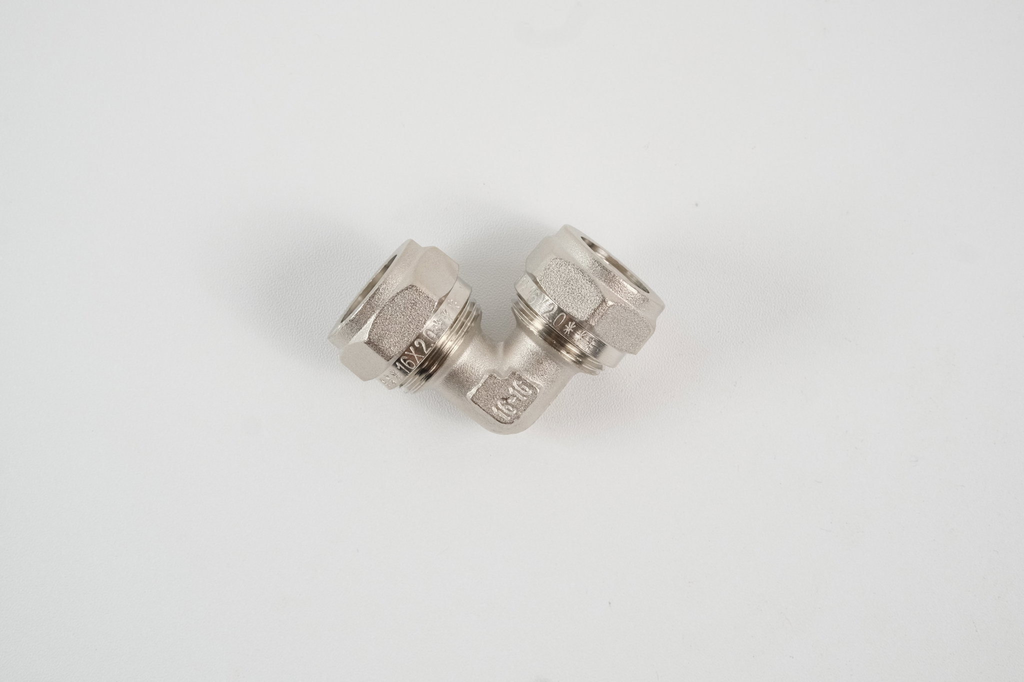 Equal Elbow L32_0