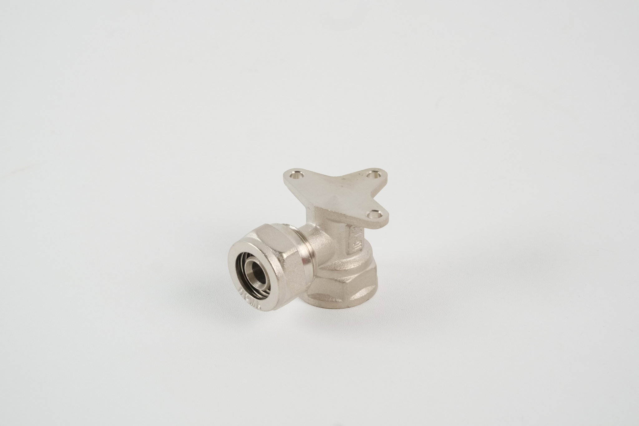 Wall Plate Elbow L16 x 1/2" F(A)_0