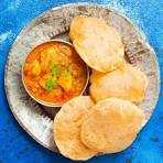 Poori Aaloo Tamatar Sabzi_0