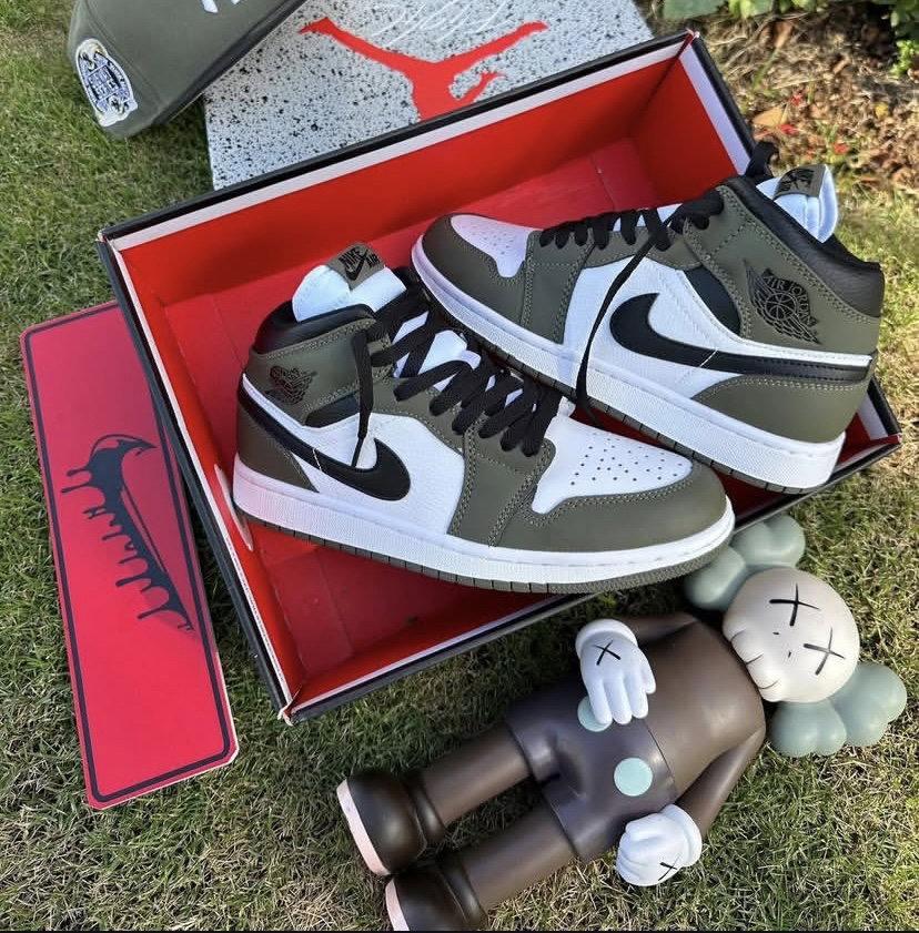 Air Jordan 1_0