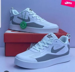 Original White Nike Air Sneakers