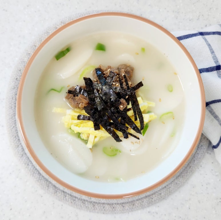 Tteokguk(Rice-cake soup) (2 servings)_0