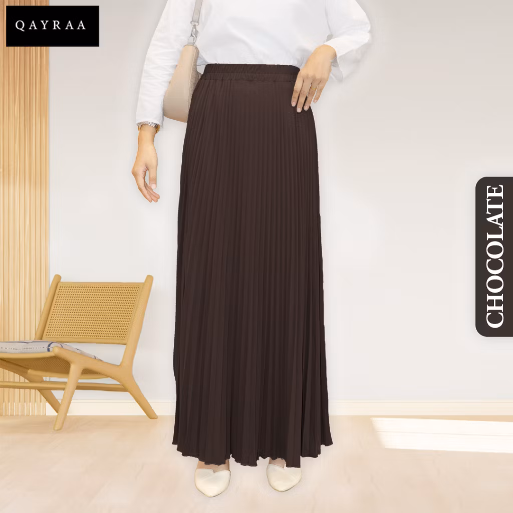 Qayraa Pleated Skirt Chocolate_0