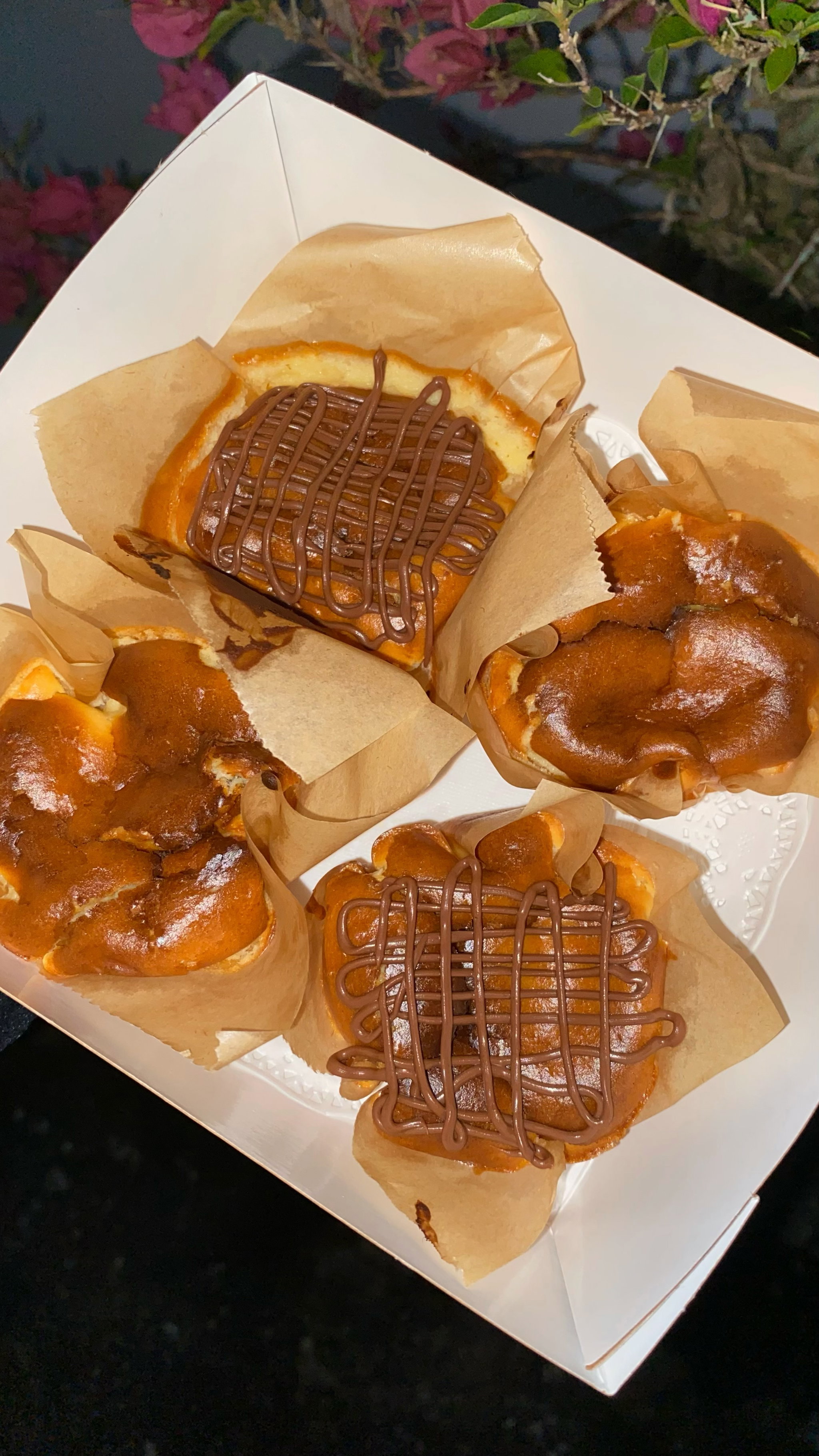 Mix Mini Creme Burnt Set (4 mini size in a box, choose any 3 additional toppings)_0
