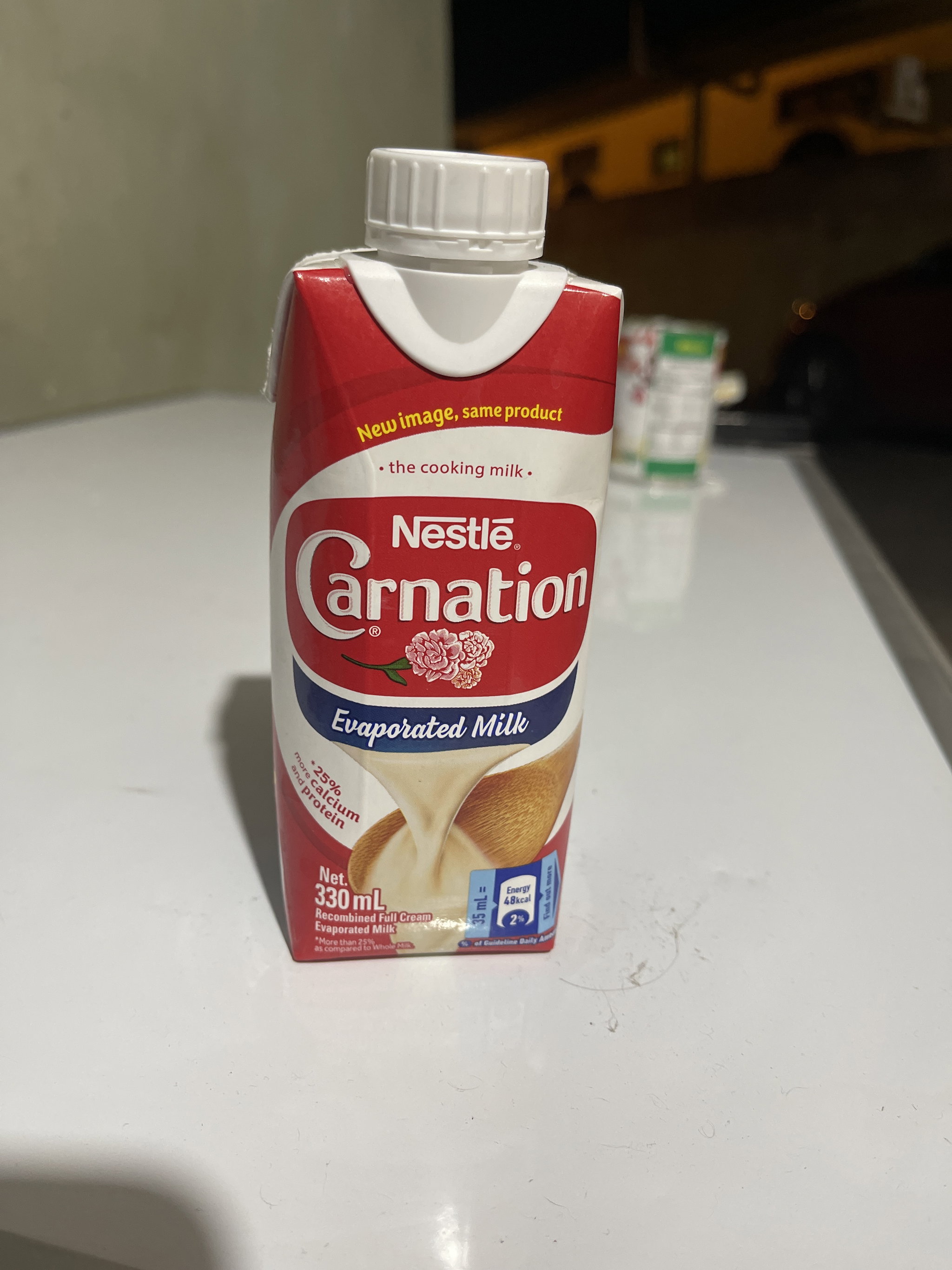 Nestle Carnation Evaporated Milk 330ml_0