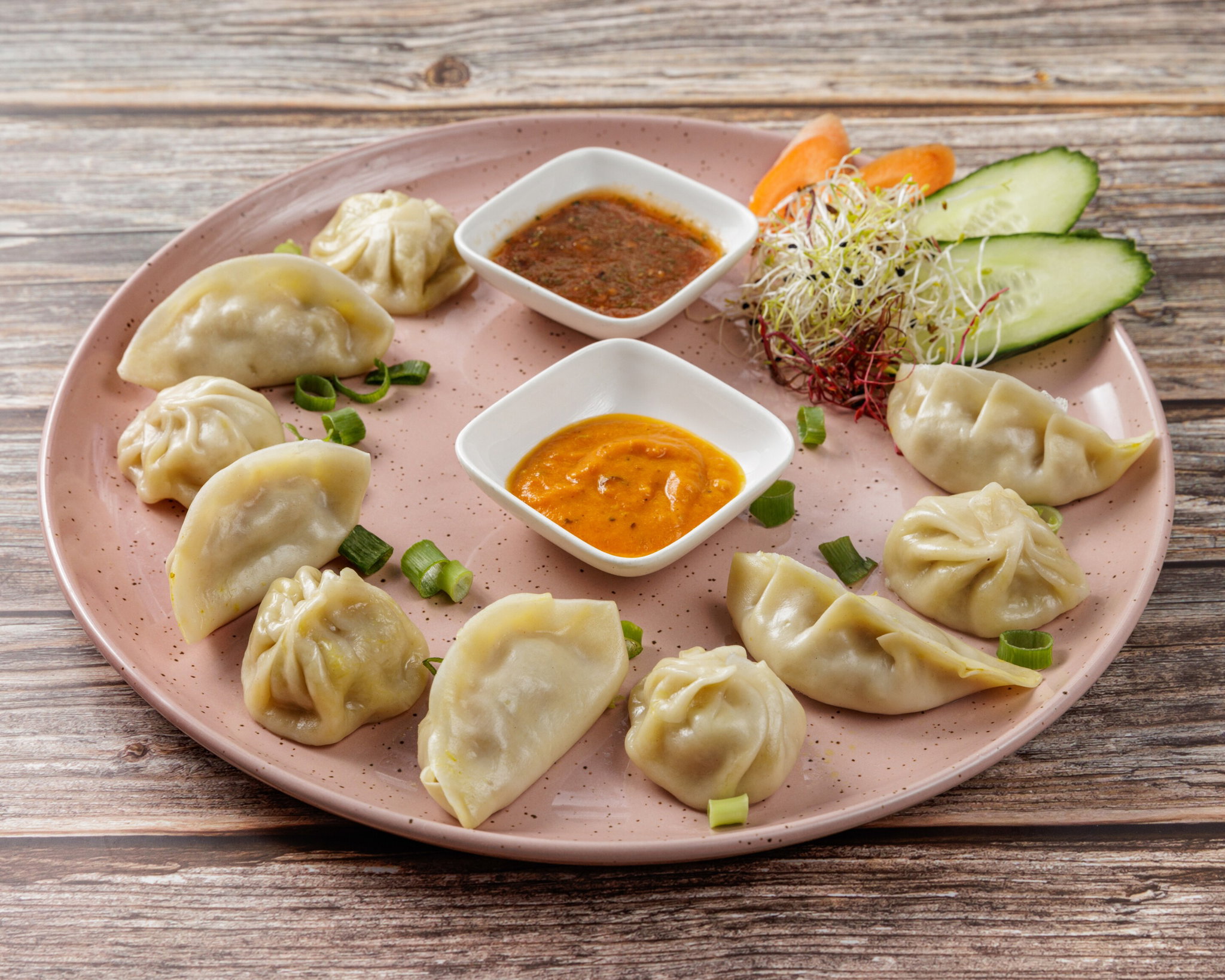 Gedämpfte Momo gemischter Teller (10 Stück, mild)_0