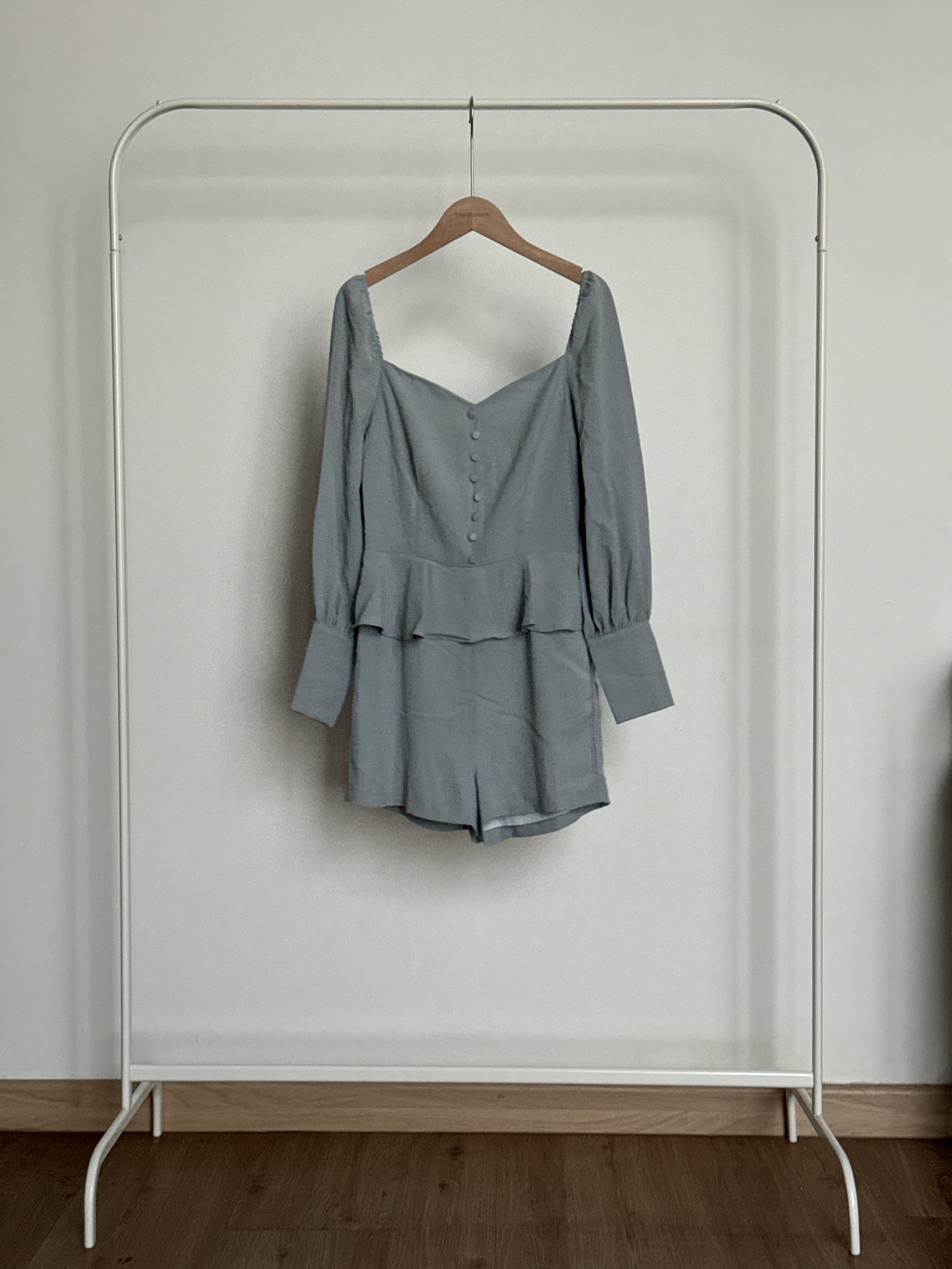 Doublewoot Frill Puff Sleeve Romper_0