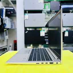 HP EliteBook 840 G7 Processeur Intel Core i5-10210U