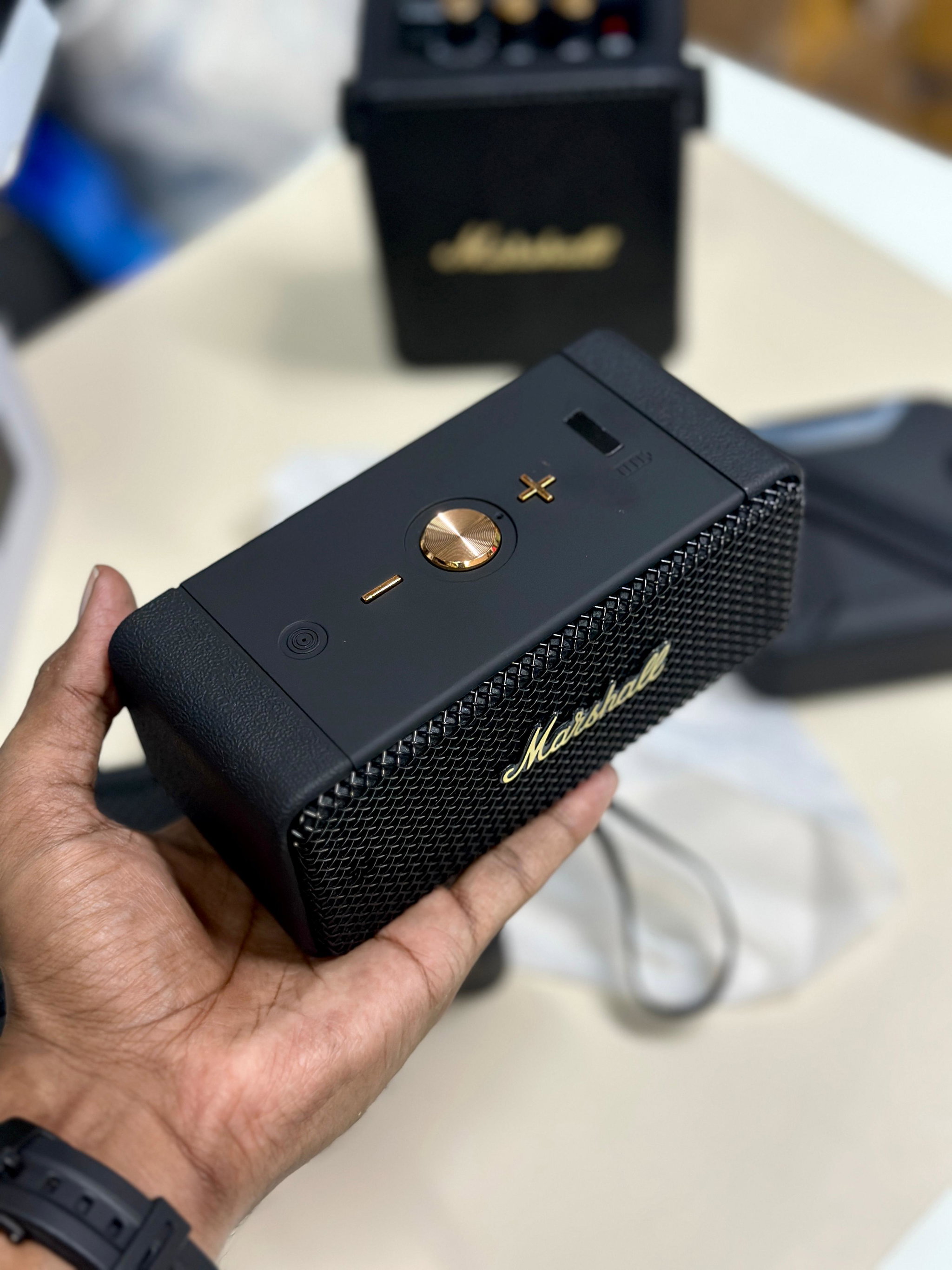 MARSHALL BLUETOOTH SPEAKER _3