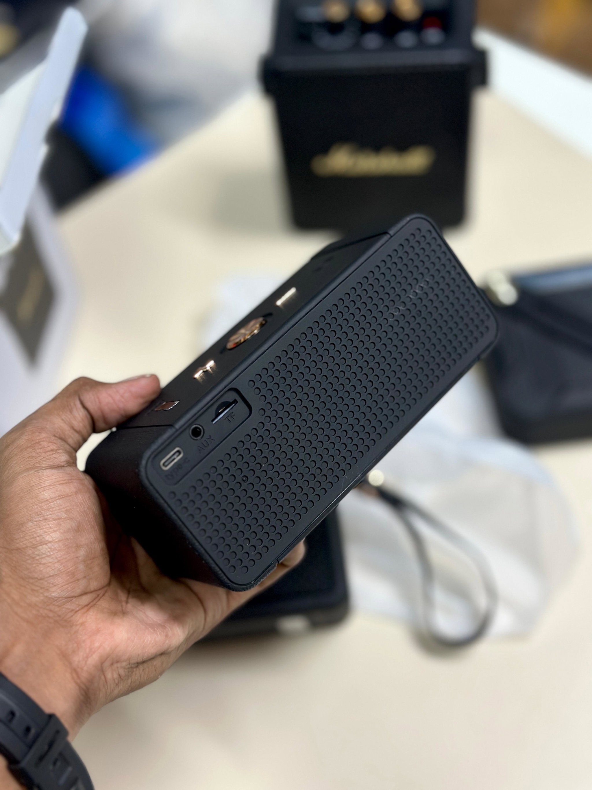 MARSHALL BLUETOOTH SPEAKER _1
