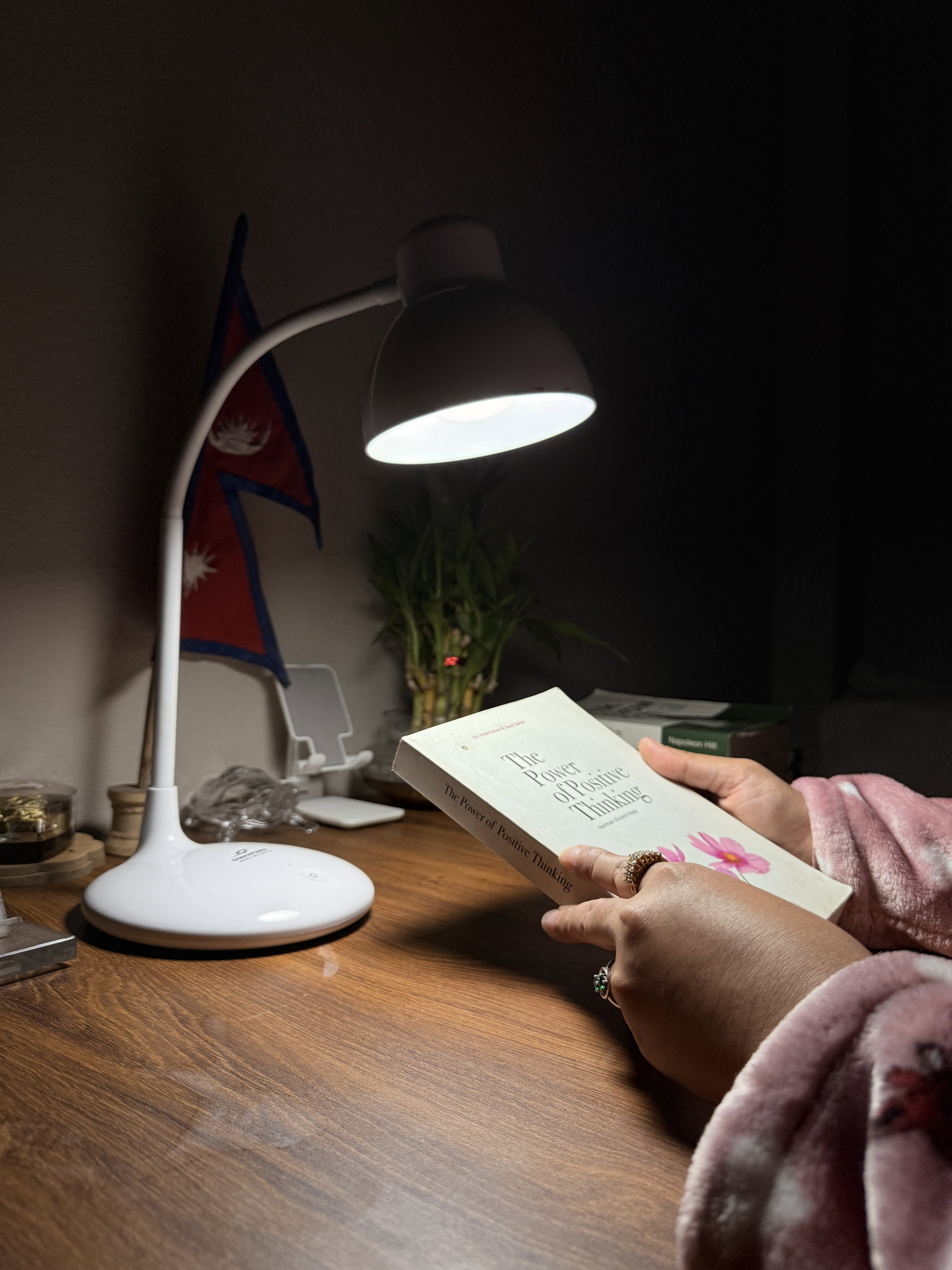 RECHARGEABLE STUDY TABLE LAMP_1