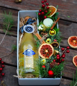 NEW YEAR GIFT BOX 3 