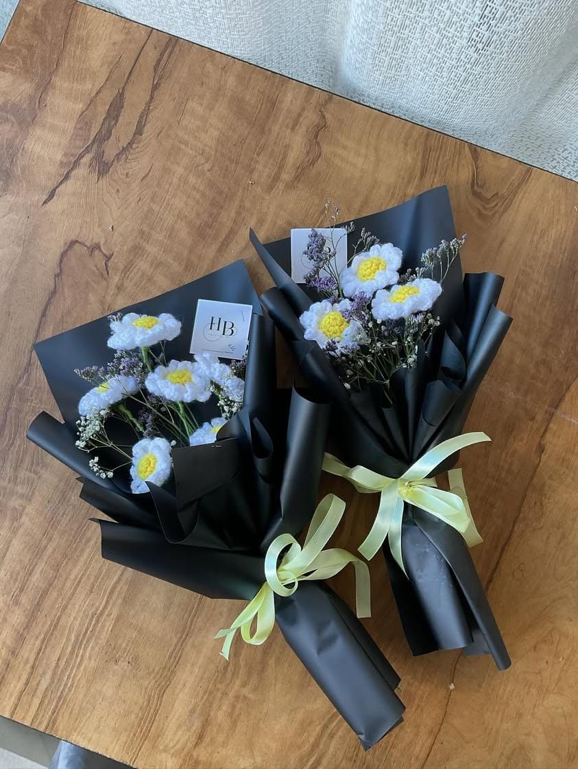 Flower bouquet black_0