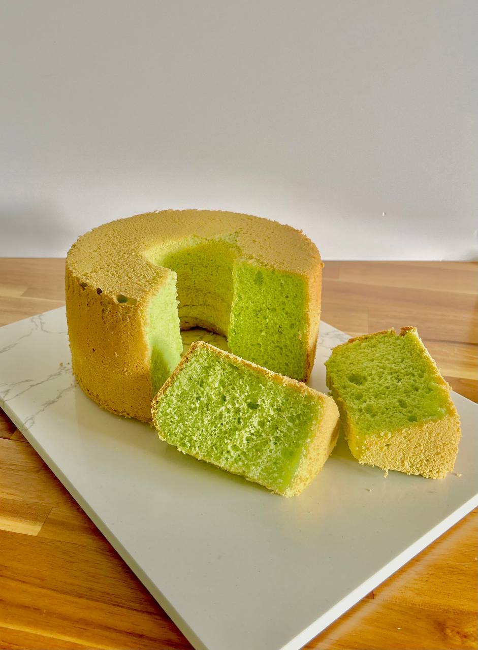 Pandan Chiffon Cake 8"