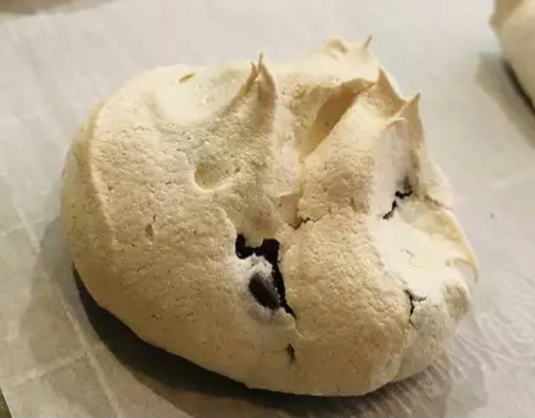 Choc Chip Cornflakes Meringue_1