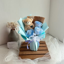 (3R024) Bear 3 Soap Soap Rose Bouquet